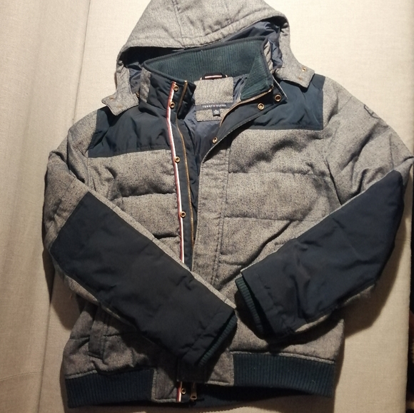 EUC men's XL Tommy Hilfiger downfilled jacket - Picture 5 of 8